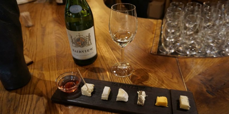 Wine, cheese and Simpewe
